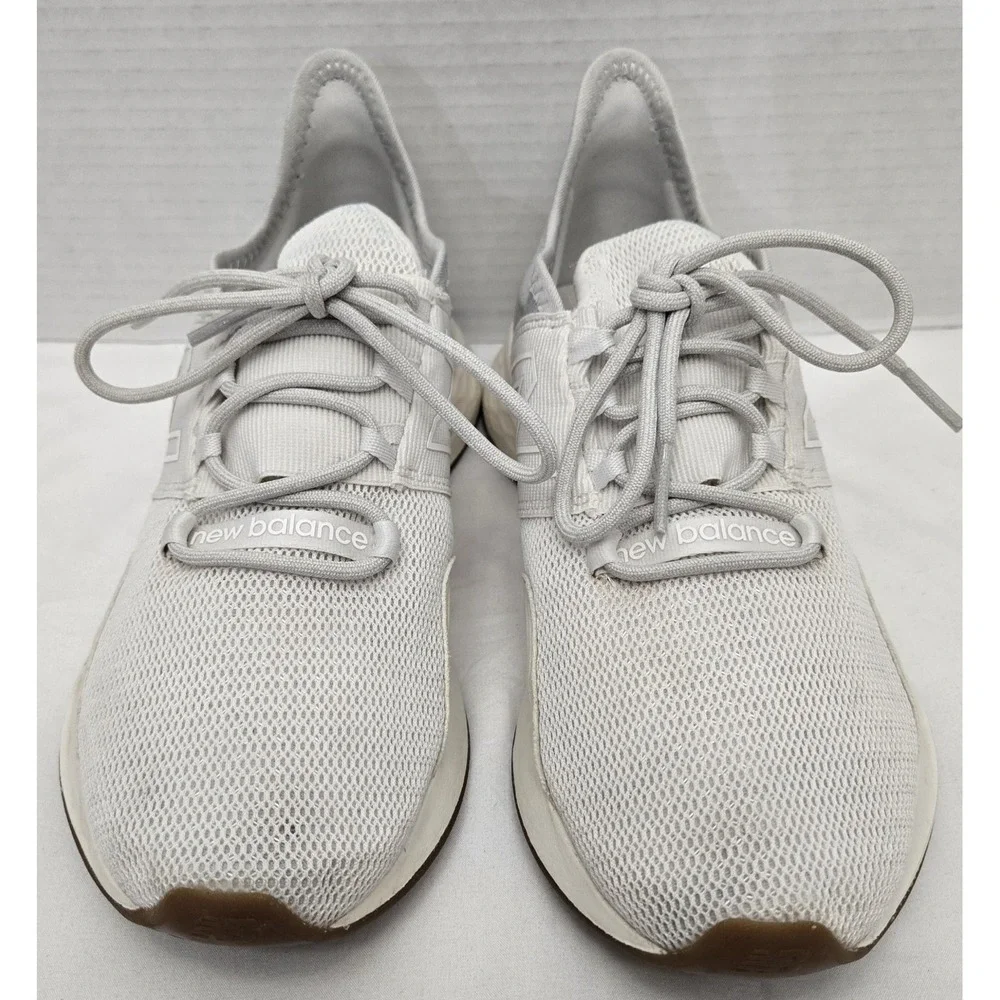 New Balance Womens Fresh Foam Roav WROAVRW White Running Shoes Size 7 GUC